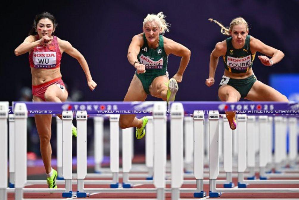 在第一组亮, 中国女子短 在第一组亮, 中国女子短