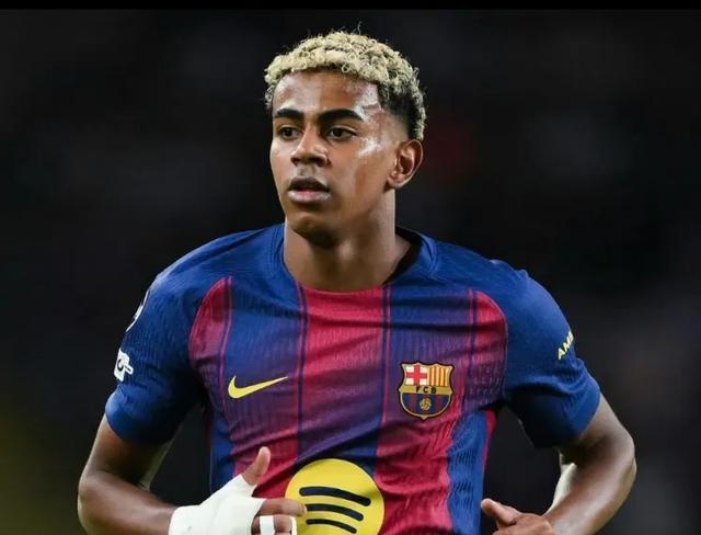 汤世明, 莱万多夫斯 汤世明, 莱万多夫斯